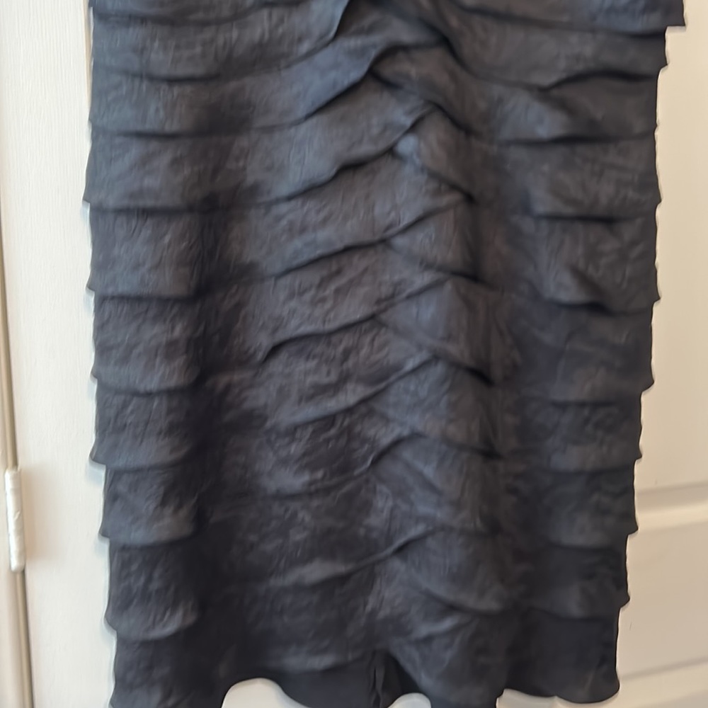 Black Dress 16 - Picture 6 of 7